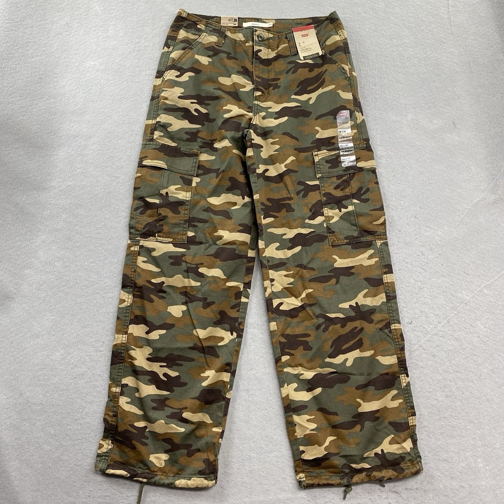 Levi's Women's Wide Leg Cargo Pants in Green Camo